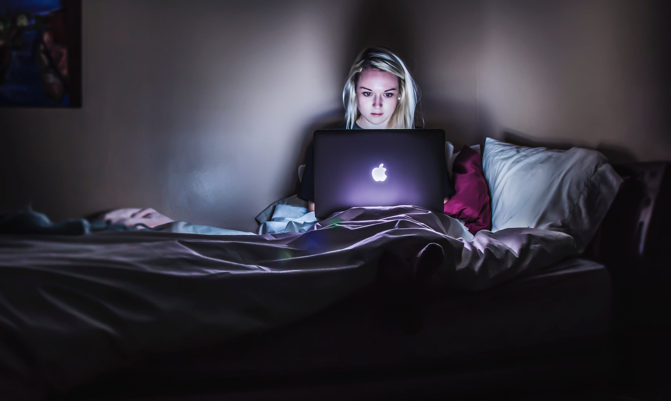 How Blue Light Affects Sleep and Ways to Create Healthy Sleep Hygiene